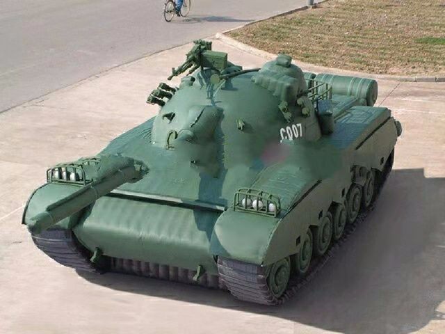 庐阳军用充气坦克车